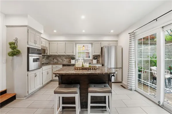 $379,000 | 1407 Southwest 5th Street, Lee's Summit, MO 64081