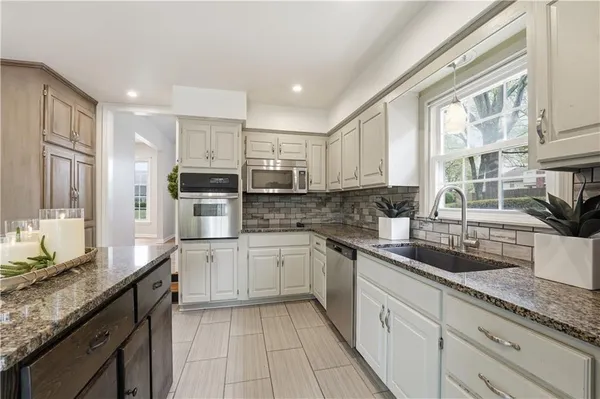 $379,000 | 1407 Southwest 5th Street, Lee's Summit, MO 64081