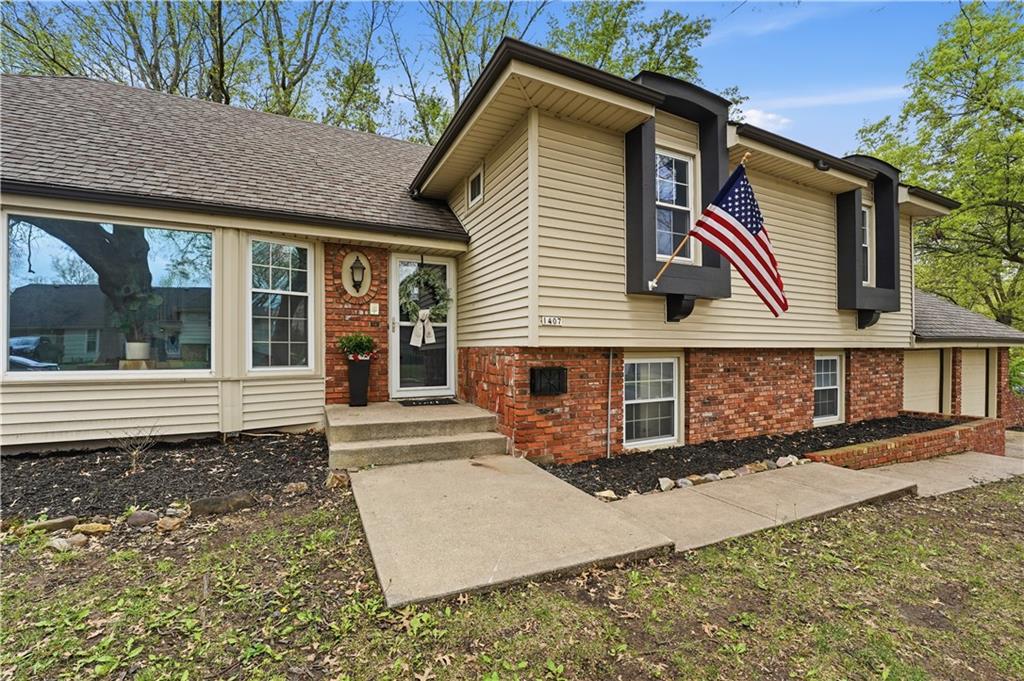 1407 Southwest 5th Street Lee's Summit, MO 64081 - Photo 4 of 38