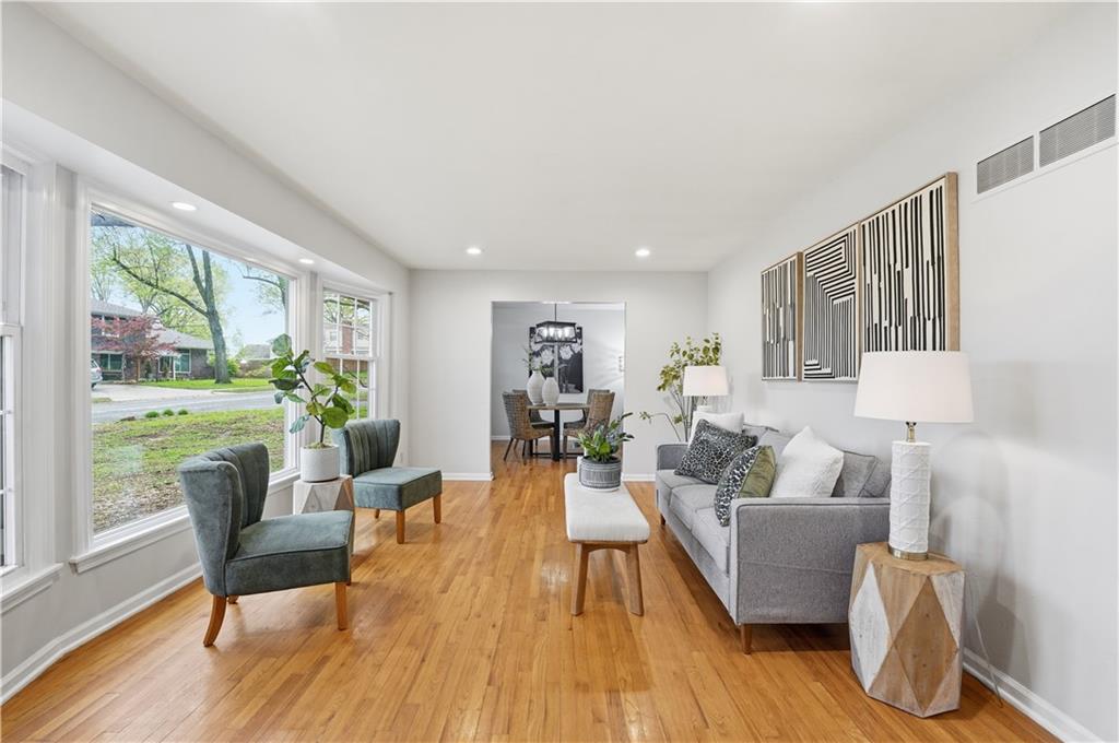 1407 Southwest 5th Street Lee's Summit, MO 64081 - Photo 5 of 38