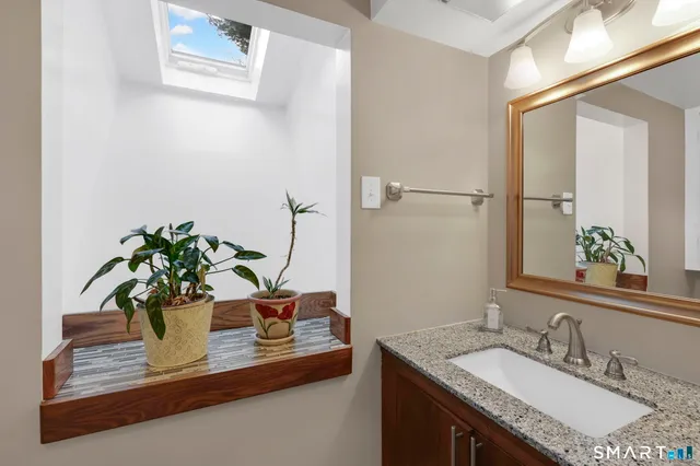 $345,000 | 320 Mansfield Avenue, Windham, CT 06226