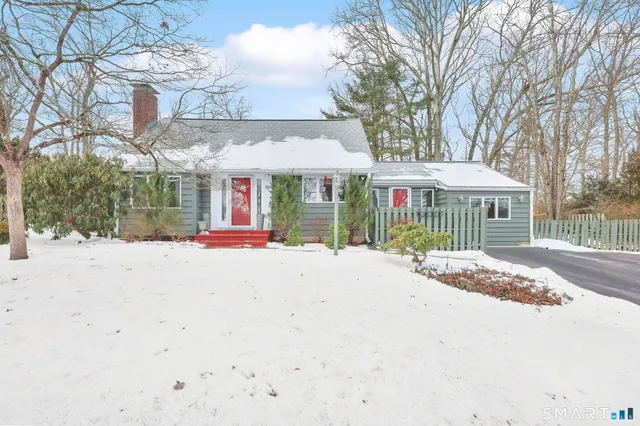 $345,000 | 320 Mansfield Avenue, Windham, CT 06226