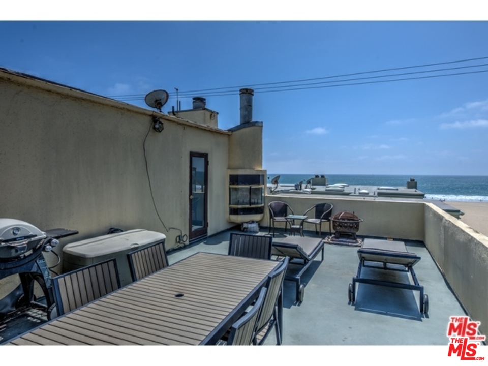 14 Mast Street Venice, CA 90292 - Photo 11 of 23