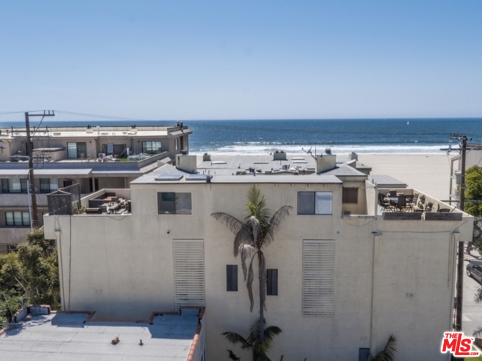 14 Mast Street Venice, CA 90292 - Photo 21 of 23