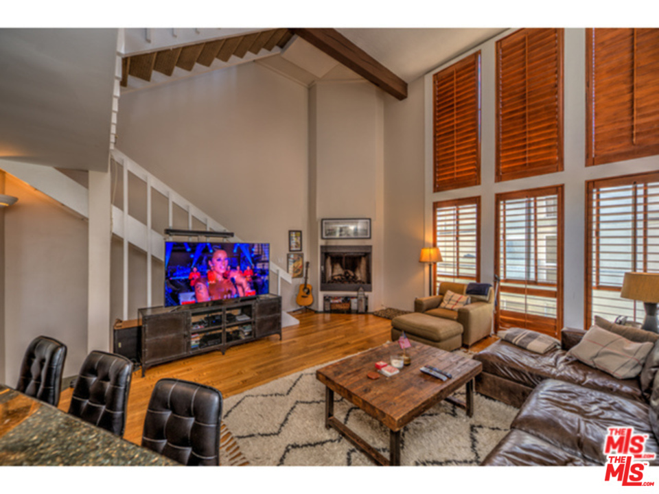 14 Mast Street Venice, CA 90292 - Photo 6 of 23