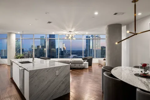 $2,850,000 | 501 West Avenue, Unit 3303, Austin, TX 78701