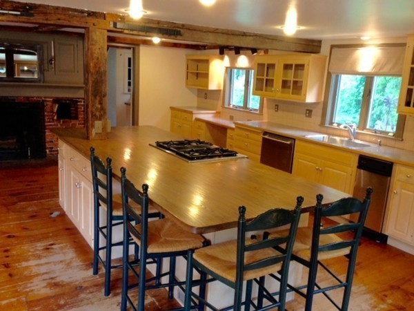 38 Larkin Road Newbury, MA 01922 - Photo 4 of 20 a dining room with furniture and window