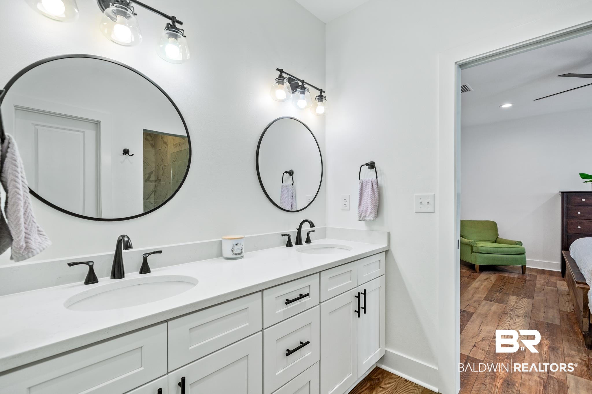 5311 Pine Road Orange Beach, AL 36561 - Photo 11 of 47 Primary bath