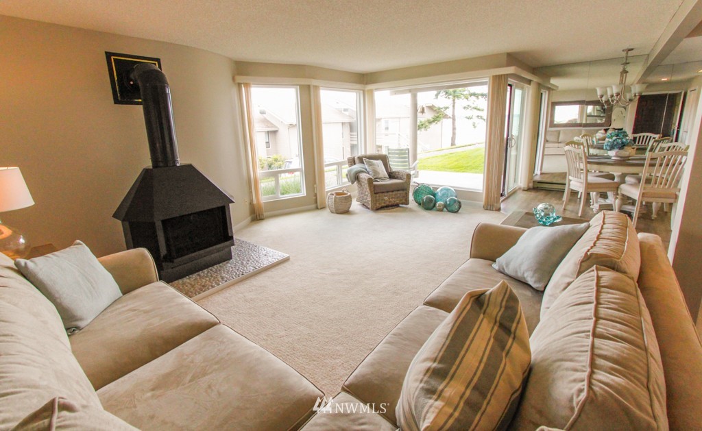 802 Old Beach Road, Unit 102 Freeland, WA 98249 - Photo 4 of 14 Gallery Image 4