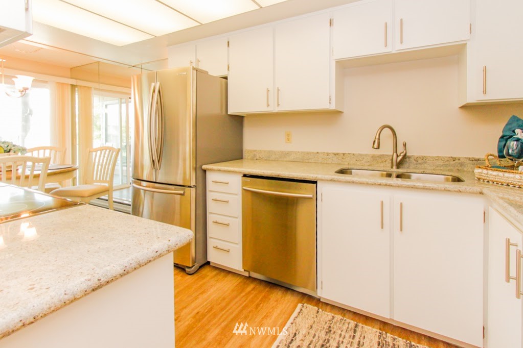 802 Old Beach Road, Unit 102 Freeland, WA 98249 - Photo 6 of 14 Gallery Image 6