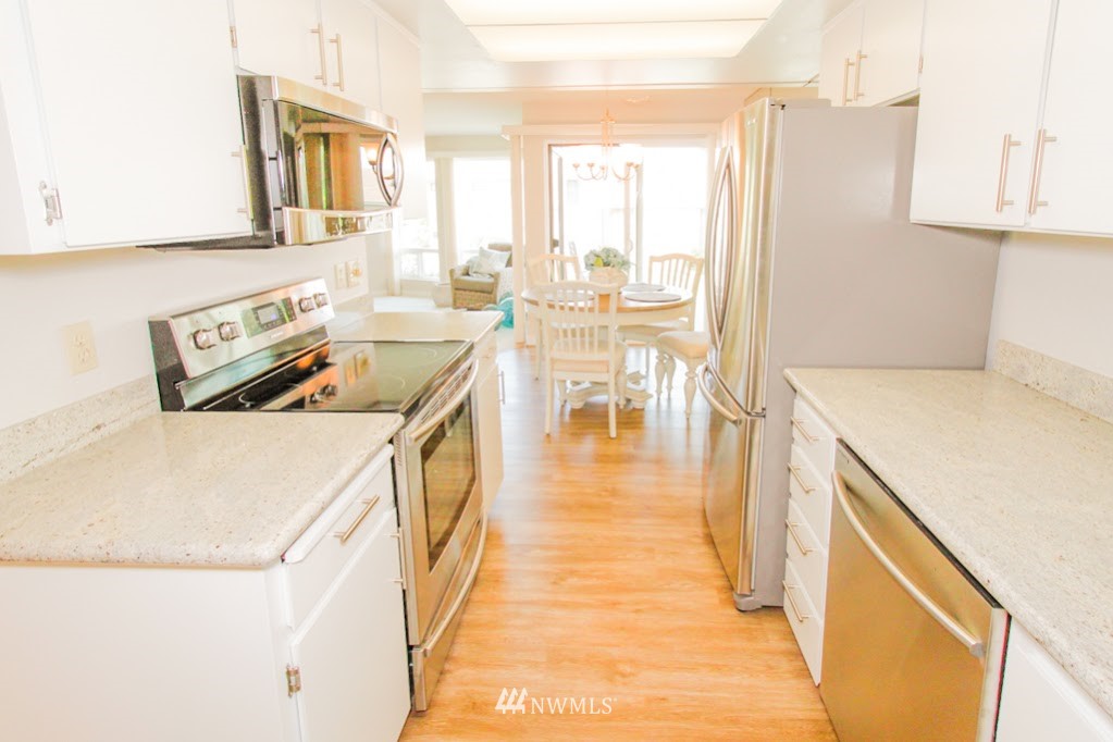 802 Old Beach Road, Unit 102 Freeland, WA 98249 - Photo 7 of 14 Gallery Image 7