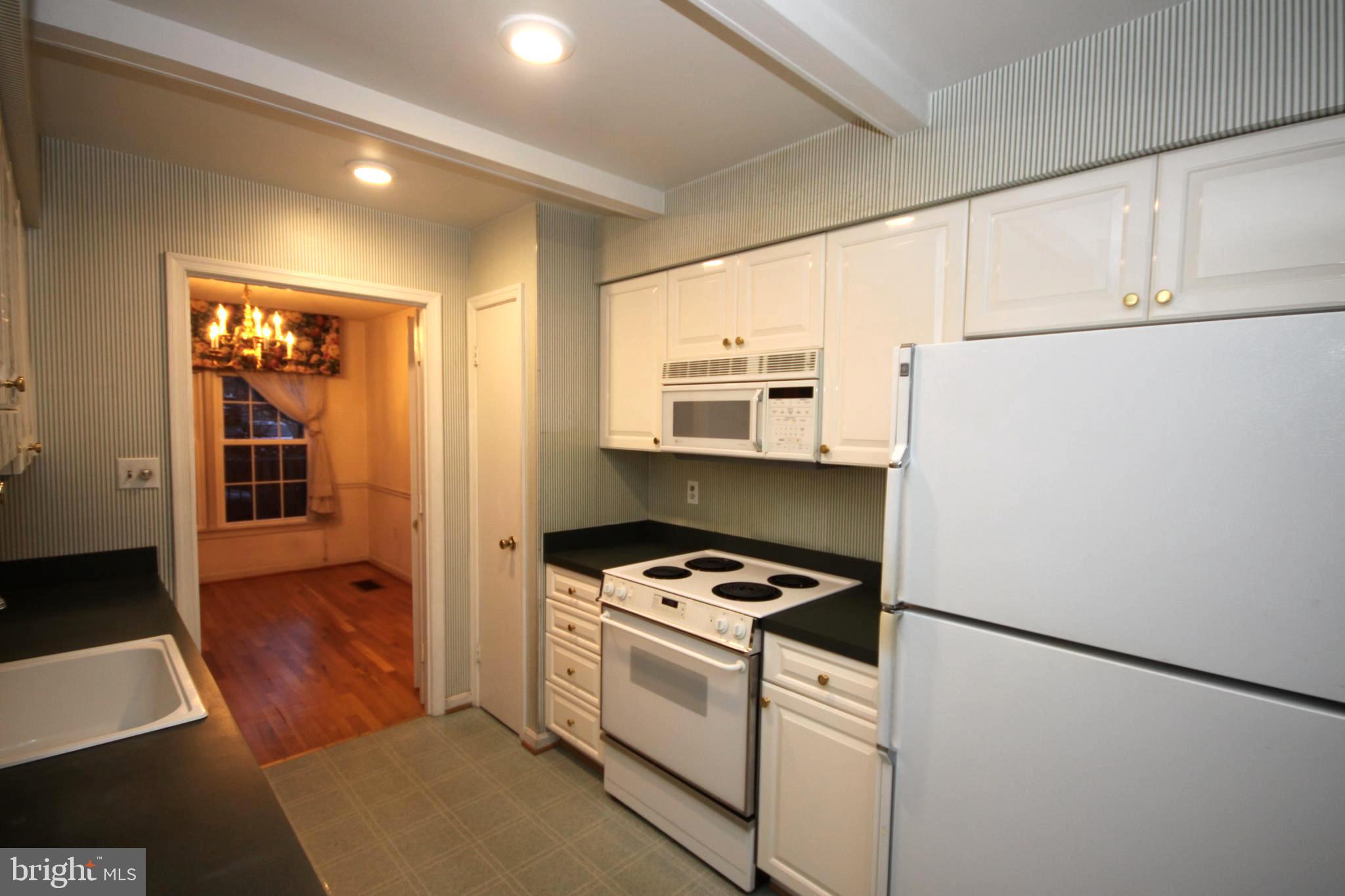 5401 Richenbacher Avenue Alexandria, VA 22304 - Photo 6 of 15 Kitchen