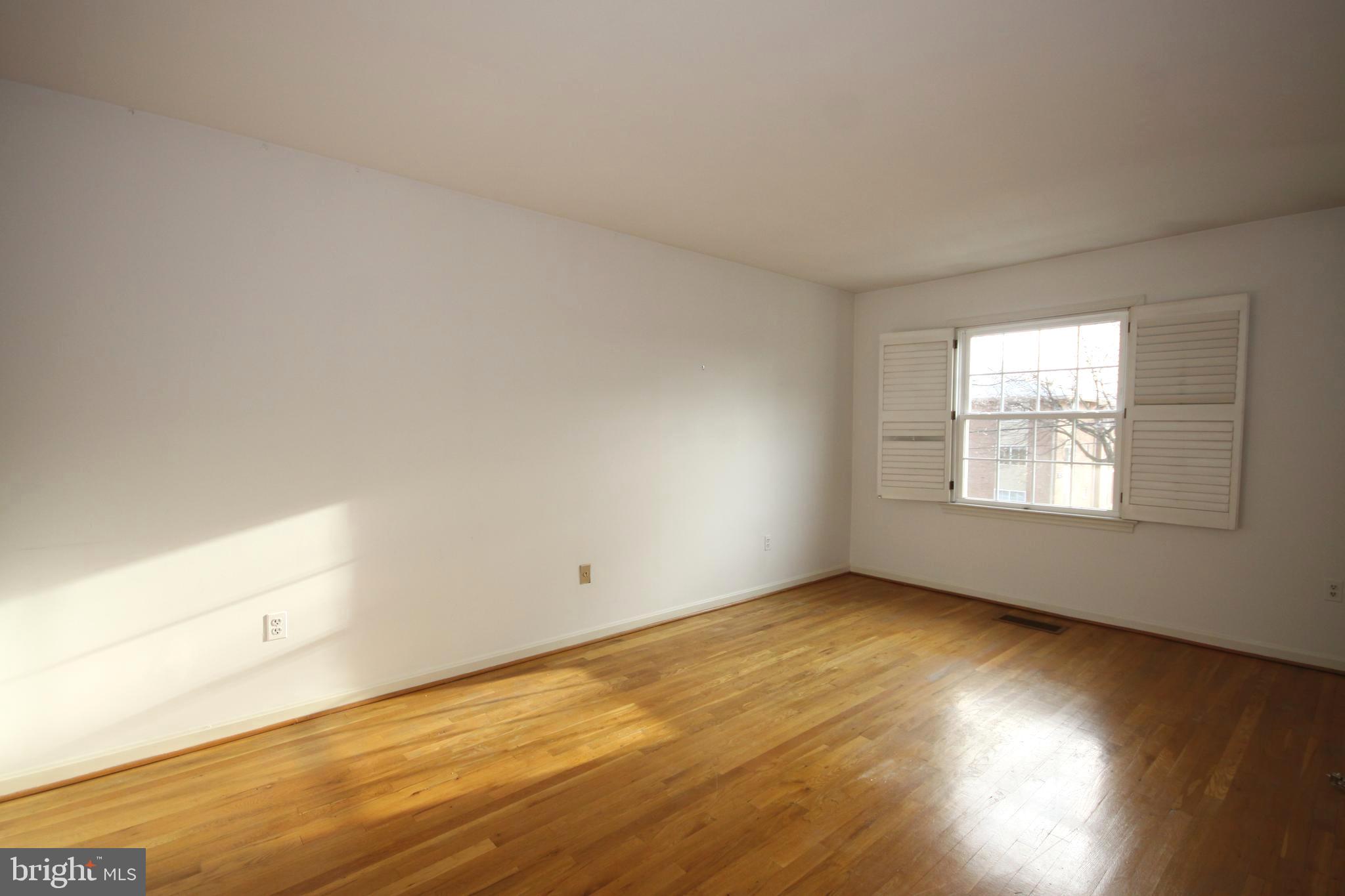 5401 Richenbacher Avenue Alexandria, VA 22304 - Photo 8 of 15 Master Bedroom