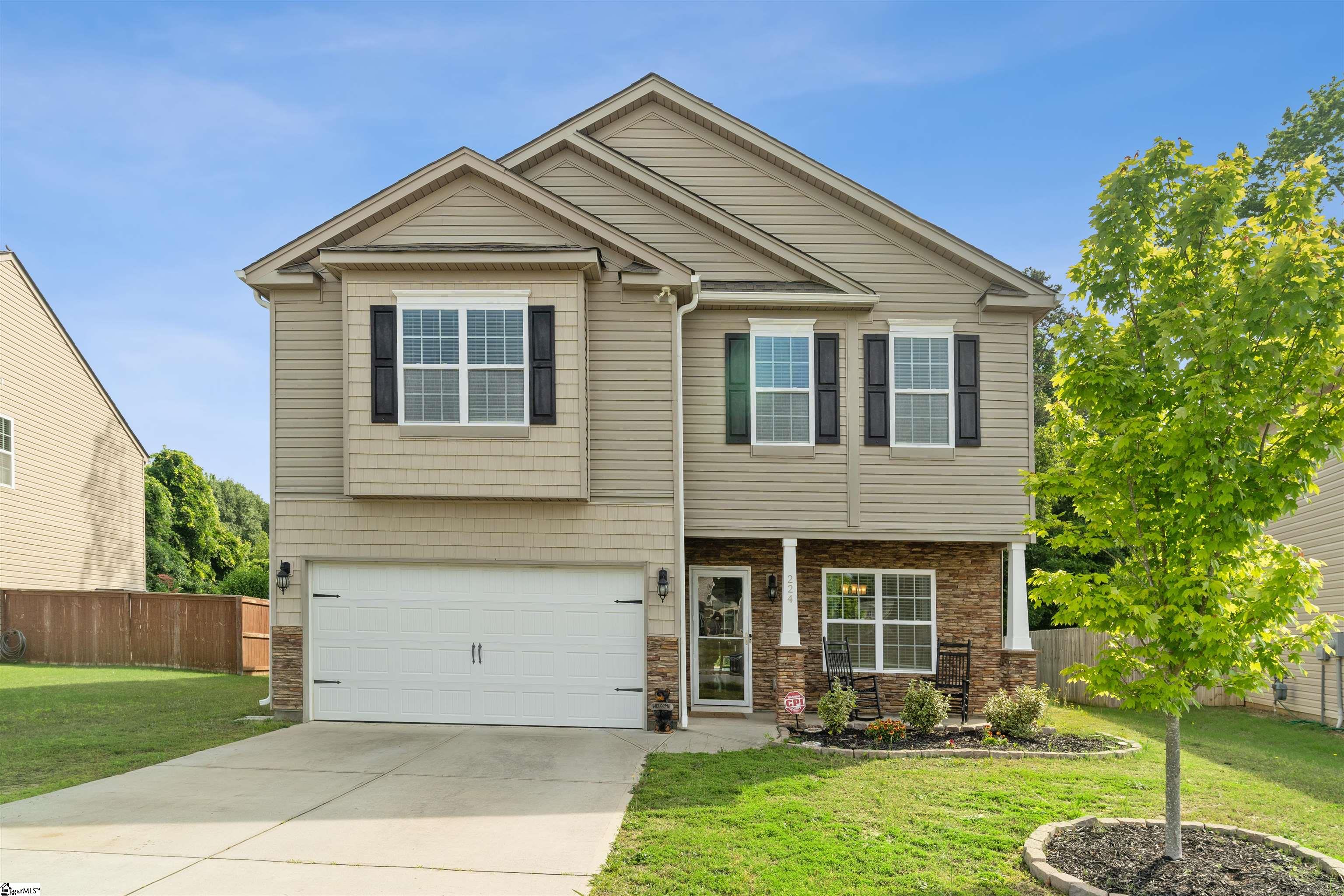 224 Addlestone Circle Fountain Inn, SC 29644 - Photo 1 of 20 Gallery Image 1