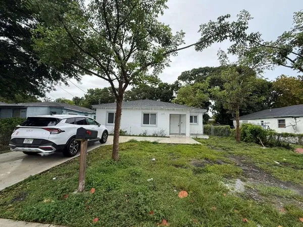 $3,900 | 1244 Northwest 71st Street, Miami, FL 33147