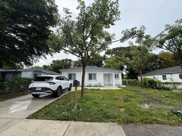 $3,900 | 1244 Northwest 71st Street, Miami, FL 33147
