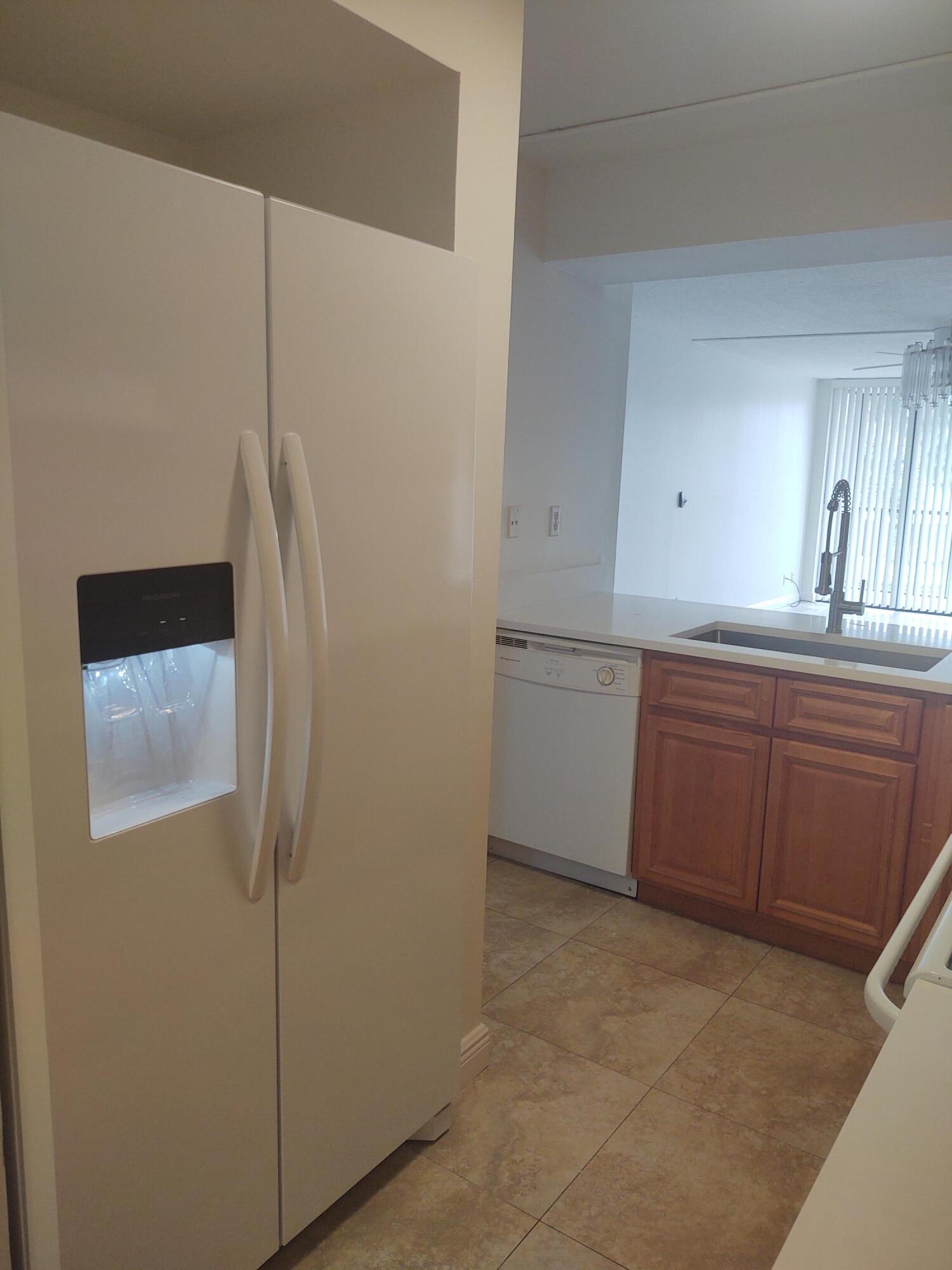 9 Royal Palm Way, Unit 2010 Boca Raton, FL 33432 - Photo 22 of 28 IMG_20260403_144756134