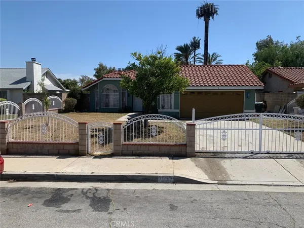 $3,000 | 1855 West 13th Street, San Bernardino, CA 92411