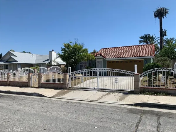 $3,000 | 1855 West 13th Street, San Bernardino, CA 92411