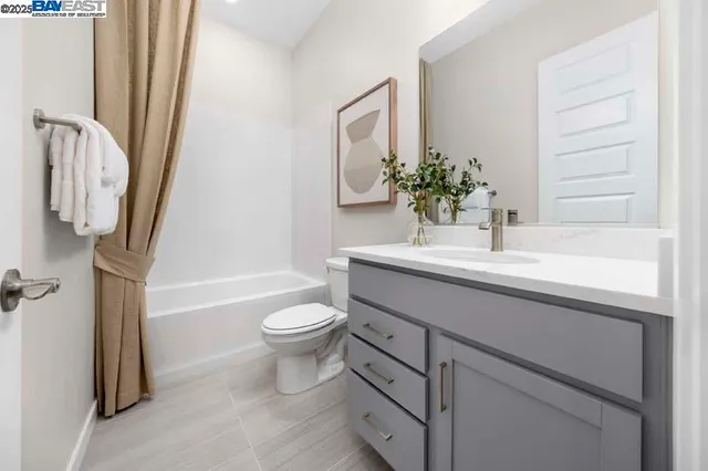 $1,193,762 | 527 East Fiorino Street, Mountain House, CA 95391