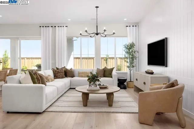 $1,193,762 | 527 East Fiorino Street, Mountain House, CA 95391