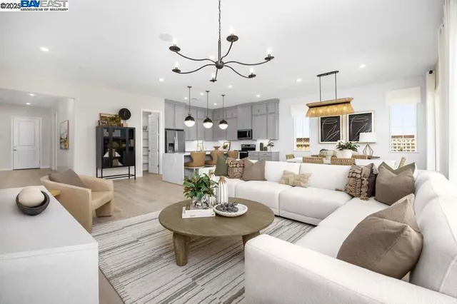 $1,193,762 | 527 East Fiorino Street, Mountain House, CA 95391