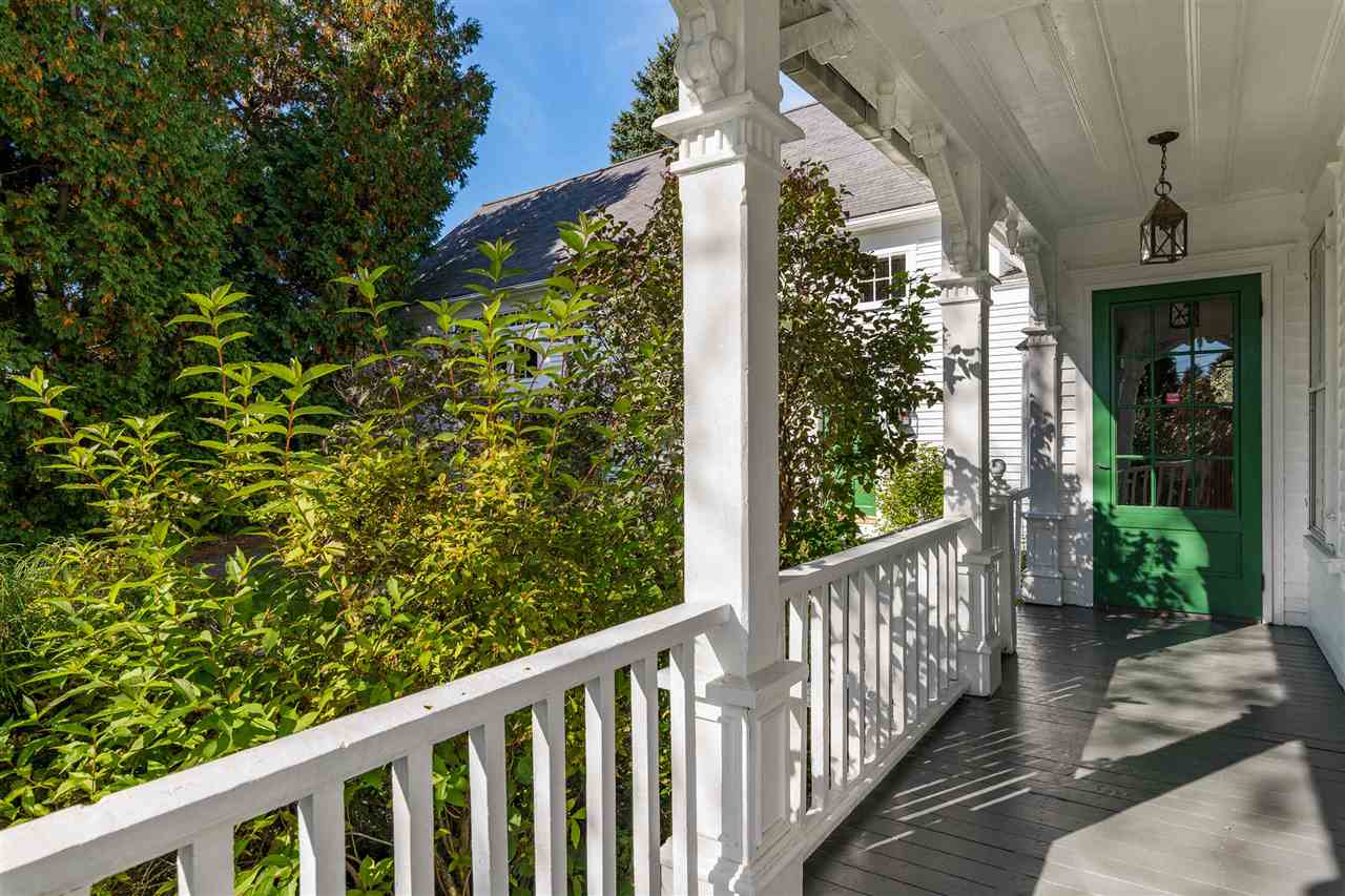 13 Circuit Road Berwick, ME 03901 - Photo 4 of 34 Gallery Image 4