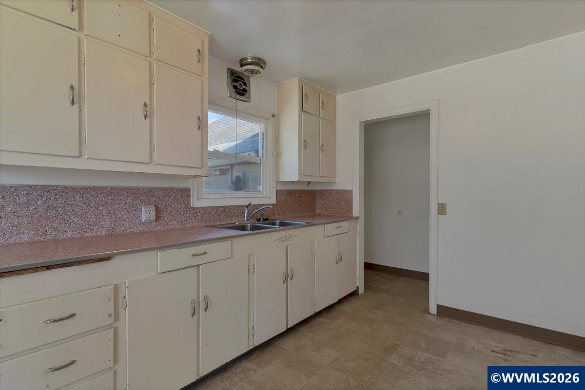 1860 Keizer Road Northeast Keizer, OR 97303 - Photo 11 of 45