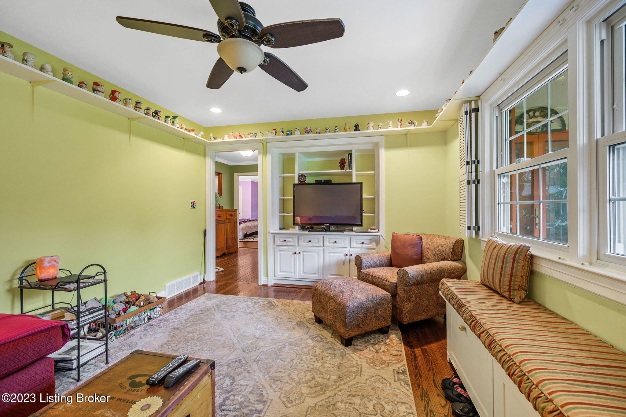 817 Alden Road Louisville, KY 40207 - Photo 14 of 45 Alden Rd 817_October 19, 2023_Seitz_FCP_