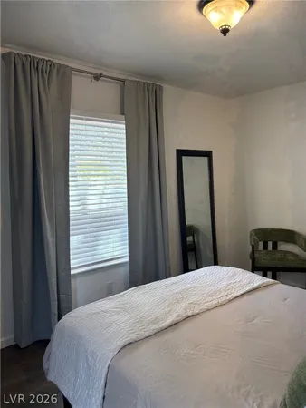 $2,000 | 611 Bell Drive, Las Vegas, NV 89101