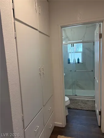 $2,000 | 611 Bell Drive, Las Vegas, NV 89101