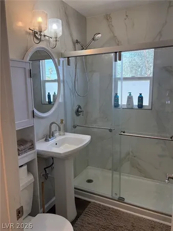 $2,000 | 611 Bell Drive, Las Vegas, NV 89101