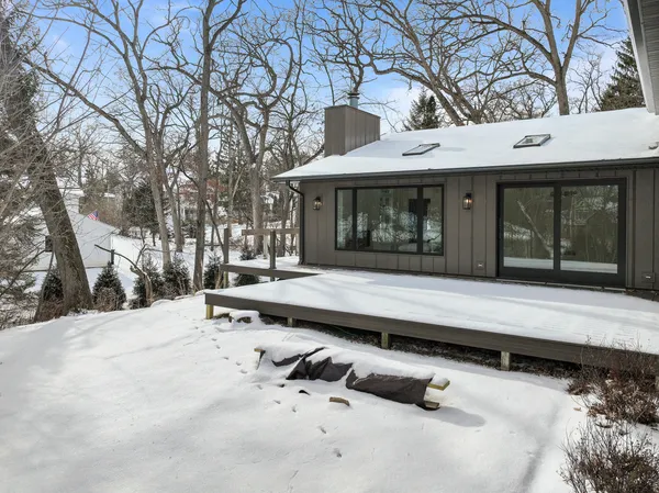 $1,995,000 | 853 Sauganash Drive, Fontana, WI 53125