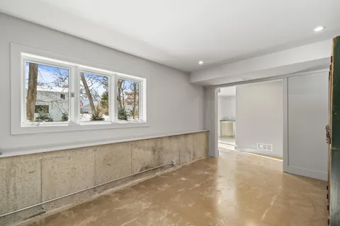$1,795,000 | 853 Sauganash Drive, Fontana, WI 53125