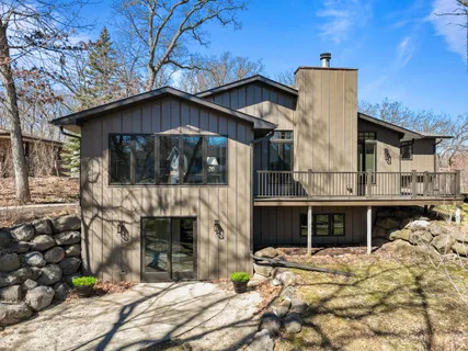 $1,795,000 | 853 Sauganash Drive, Fontana, WI 53125