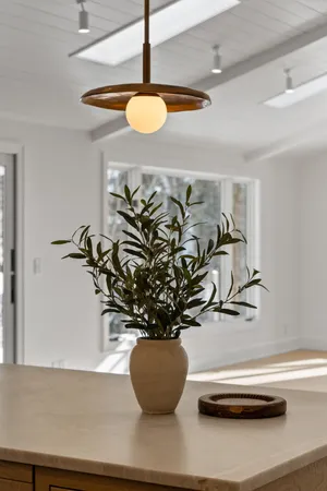 $1,995,000 | 853 Sauganash Drive, Fontana, WI 53125