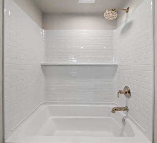 $1,995,000 | 853 Sauganash Drive, Fontana, WI 53125