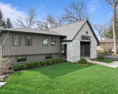$1,795,000 | 853 Sauganash Drive, Fontana, WI 53125