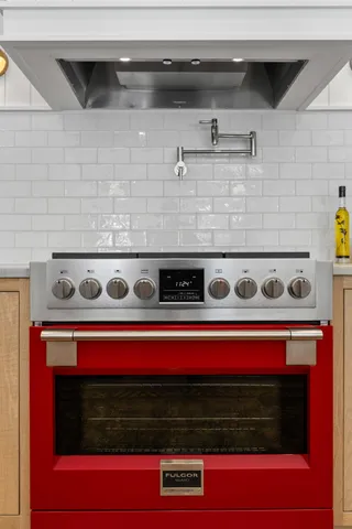 $1,995,000 | 853 Sauganash Drive, Fontana, WI 53125