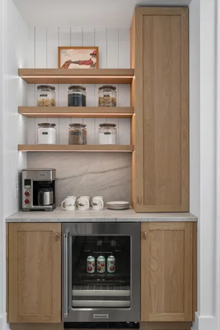 $1,995,000 | 853 Sauganash Drive, Fontana, WI 53125