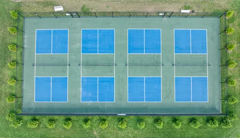 $1,995,000 | 853 Sauganash Drive, Fontana, WI 53125