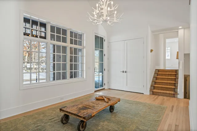 $1,995,000 | 853 Sauganash Drive, Fontana, WI 53125