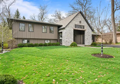 $1,795,000 | 853 Sauganash Drive, Fontana, WI 53125