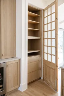 $1,995,000 | 853 Sauganash Drive, Fontana, WI 53125