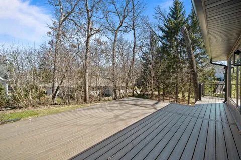 $1,795,000 | 853 Sauganash Drive, Fontana, WI 53125