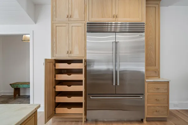 $1,995,000 | 853 Sauganash Drive, Fontana, WI 53125