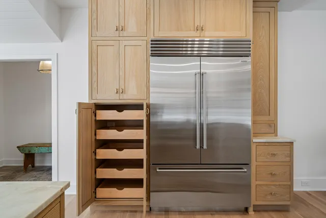 $1,995,000 | 853 Sauganash Drive, Fontana, WI 53125