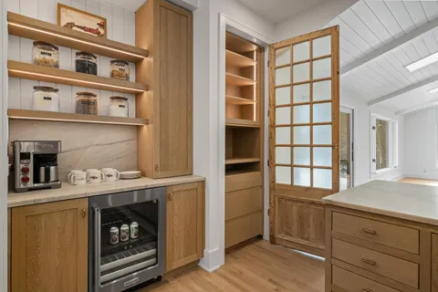 $1,795,000 | 853 Sauganash Drive, Fontana, WI 53125