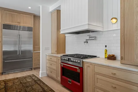 $1,995,000 | 853 Sauganash Drive, Fontana, WI 53125