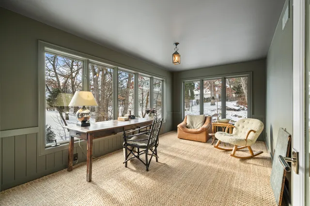 $1,995,000 | 853 Sauganash Drive, Fontana, WI 53125